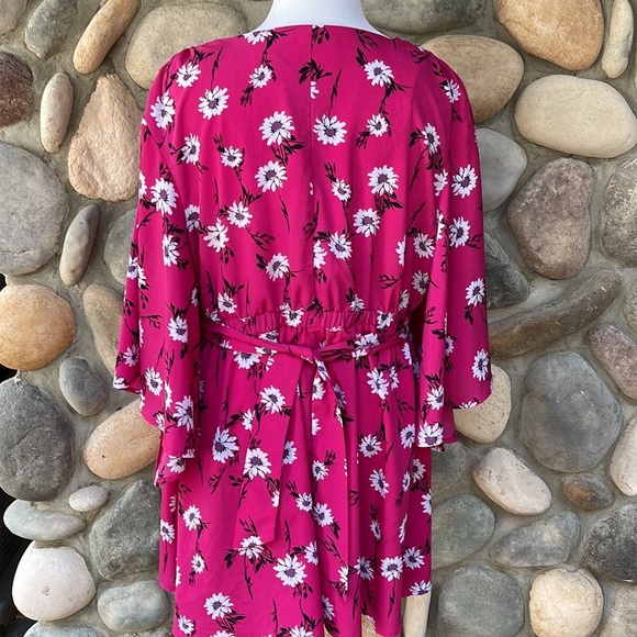 Lane Bryant Hot Pink Floral Flutter Bell Sleeve Blouse 14/16 - Picture 4 of 13